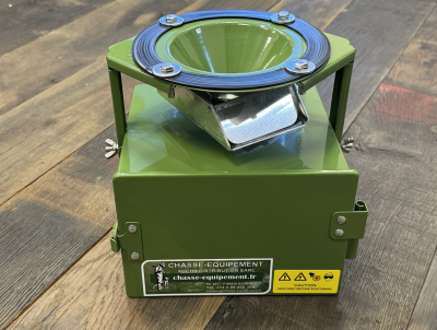 Moteur pour agrainoir avec programmateur